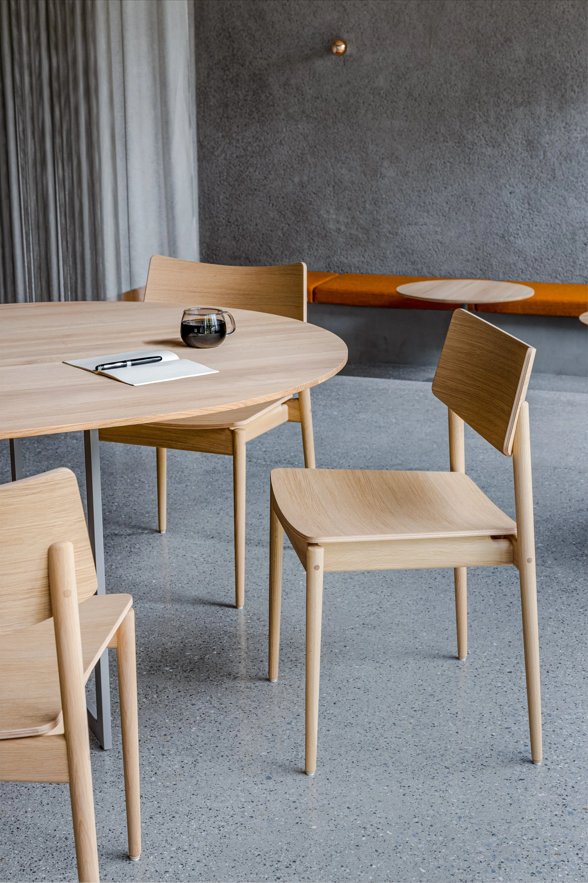 The A-DC01 chair by Keiji Ashizawa for Karimoku Case — GESTALT NEW The A-DC01 chair by Keiji Ashizawa for Karimoku Case — GESTALT NEW